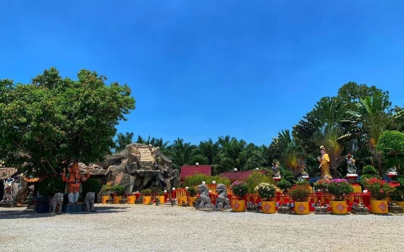 Goh Hong Cheng Sern Temple 五方正神·十八罗汉  10