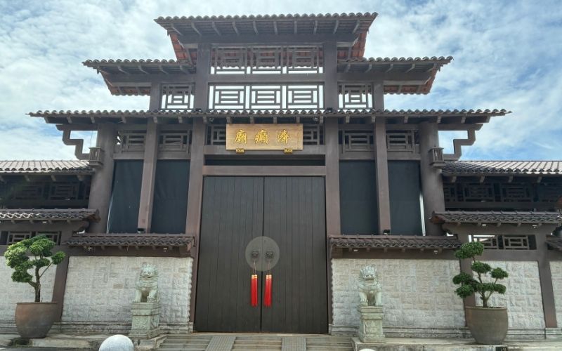 Temple Ji Dian 龙工业城济癫庙 24